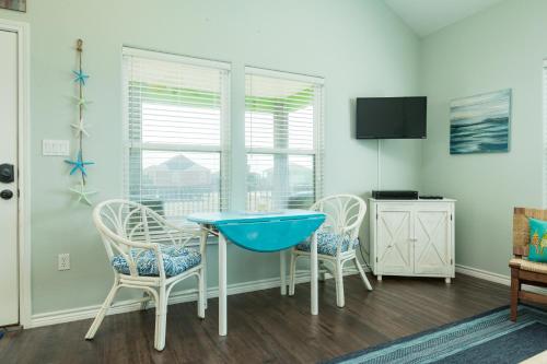 Bay Hideaway - image 5