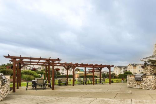 Family Beach Condo - image 9