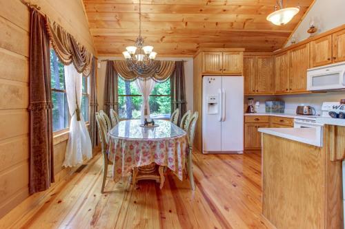 Mountain Getaway - image 10