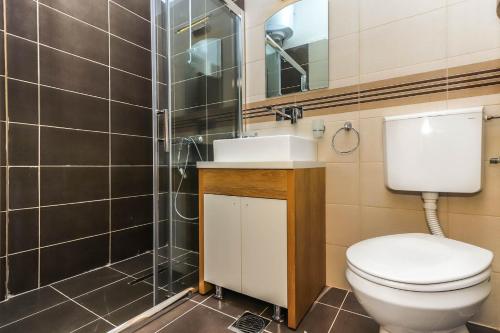 Jovan Apartments - image 11