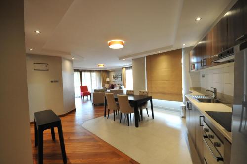 Longonot Place Serviced Apartment-Nairobi, City Centre CBD