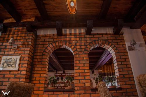 Hotel Dvor - image 11