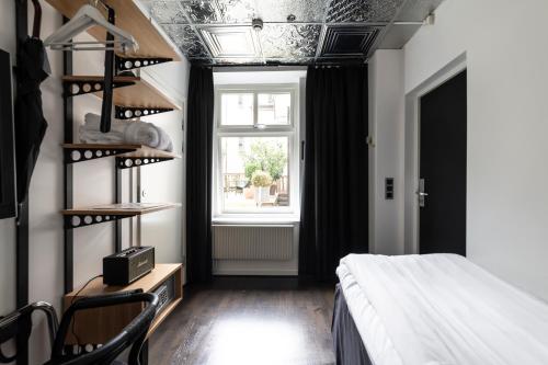 Small Single Room room in Hotel Flora