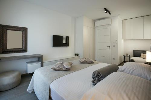 Shell Luxury Residences with Pool and Whirlpool - image 6