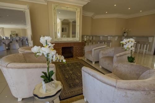 Bar/lounge, The View Boutique Hotel and Spa in Amanzimtoti
