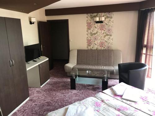 Casa Blanca - image 11