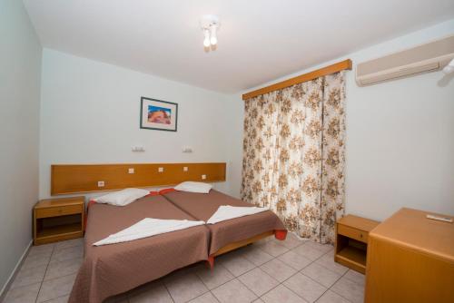 Erato Studios & Apartments - image 2