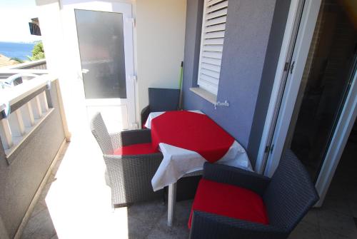 One-Bedroom Apartment with Balcony and Sea View image 10
