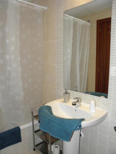 Bathroom, Apartamento en Jerez de la Frontera 2 near Jerez Airport