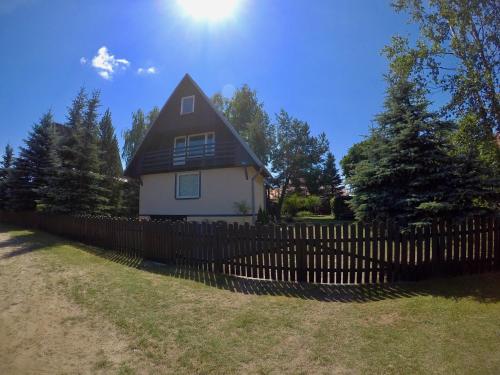 Accommodation in Piece