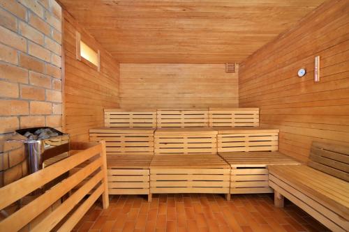 Hotel Lenka - image 11