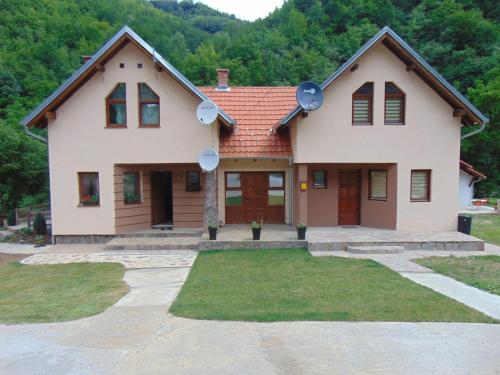 Lodge Zeleni svet - Accommodation - Crni Vrh