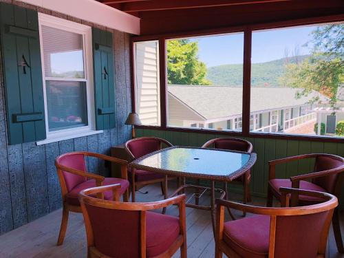 Shore Meadows Lodge LLC – Lake George, NY