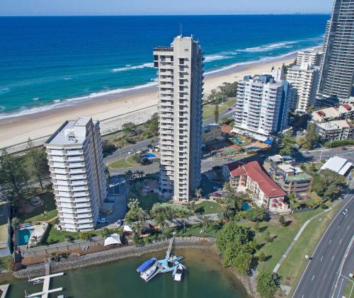 Capricorn One Beachside Holiday Apartments - Official