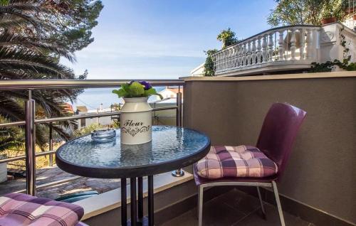 Seaside apartments with a swimming pool Krilo Jesenice Omis - 13898 - image 6