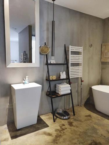 西安春秋舍设计师酒店(半坡国际艺术区) 西安春秋舍设计师酒店(半坡国际艺术区)