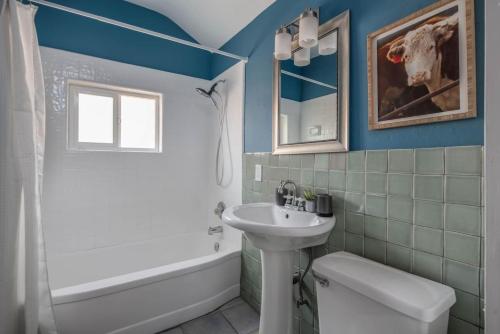 Cozy 2BR near RoRo & Hance Park by WanderJaunt - image 4