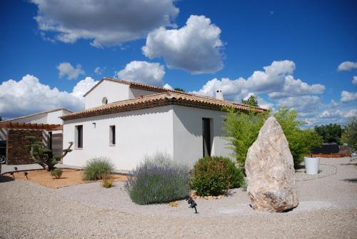 Villa Otilia-Bed and Breakfast-Chambres d'hôtes en Provence