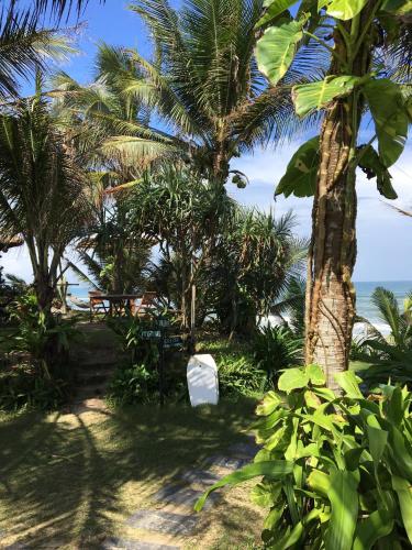 Deluxe Double Room with Balcony image 2
