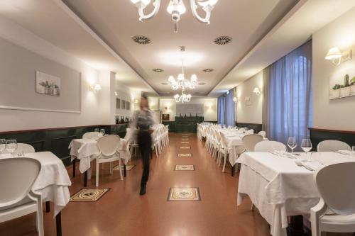 Hotel Montreal - image 5