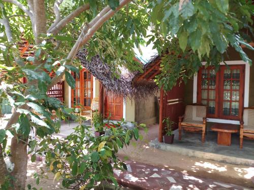 Inn On The Bay in Pasikuda