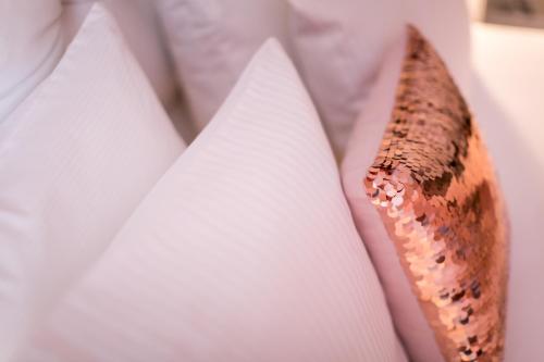 Friday Hotel - image 10