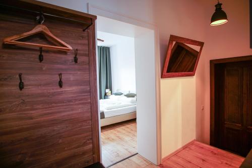 Hotel Bett und Buch - image 3
