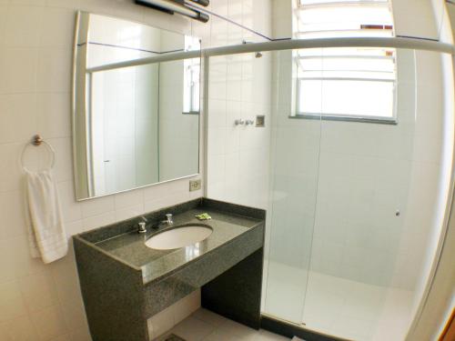 Bathroom, Itajuba Hotel near Emporio Sabor