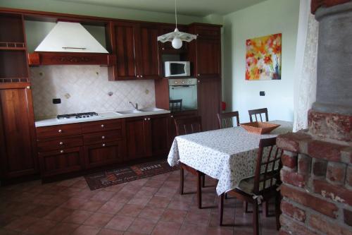 virtuve, Villa Lavanda in Lequio Tanaro