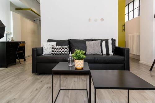 JOIVY Exclusive Apt for 4 in Navigli near parks, Milan (photo 2)