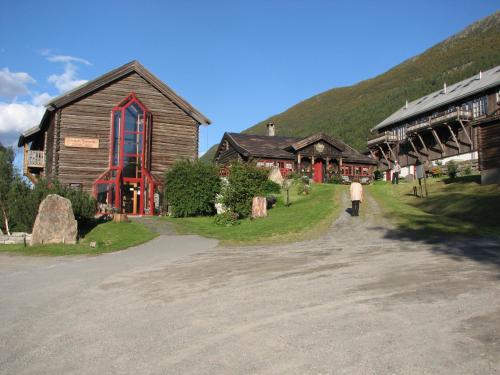 Fossheim Steinsenter- Solhell Cabin - Chalet - Lom