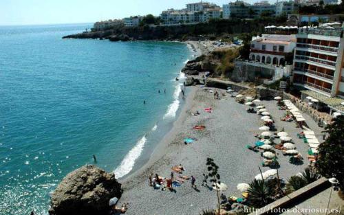 NERJA APARTAMENTO TURISTICO 2B - Nerja