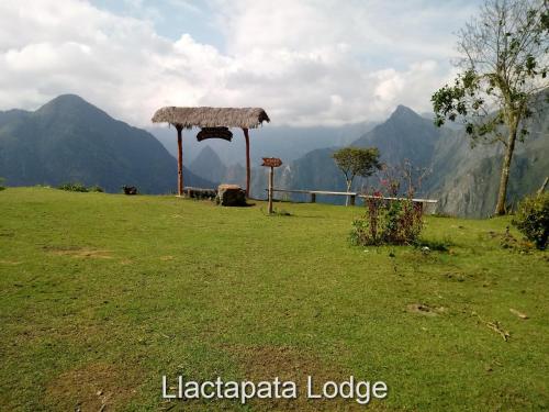 Llactapata Lodge overlooking Machu Picchu - camping - restaurant