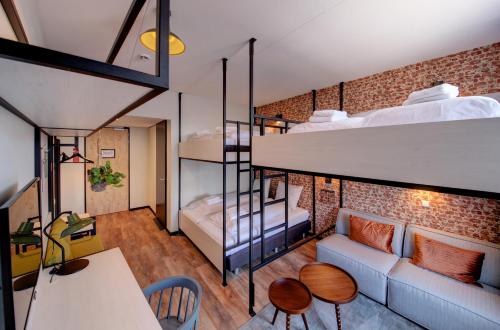 GuestHouse Hotel Kaatsheuvel-Waalwijk - image 14