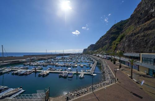  Marina Rooms in Calheta