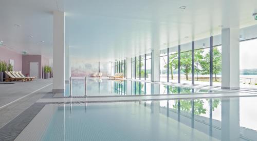 Басейн, Notera Hotel SPA in Хажикови