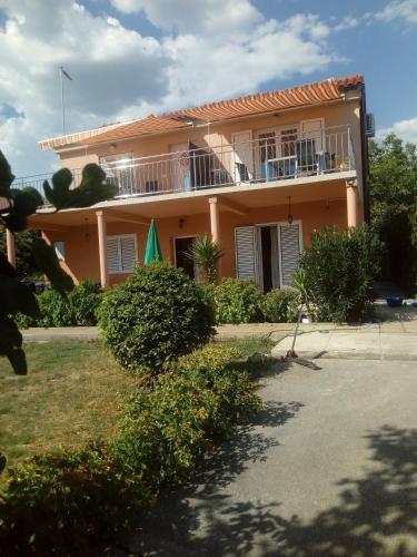  Mendula in Pakoštane