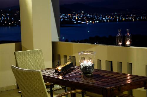 Kilátás, Villa Serenity in Chamolia (Attiki)