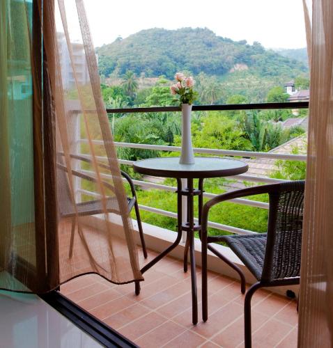 room detail thumbnail 1