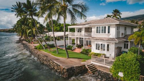 . Lahaina Oceanfront Estate