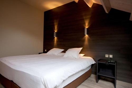 Flanders Lodge Hotel - image 11