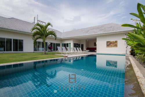 Private 4 bedroom pool villa Hua Hin L28 Private 4 bedroom pool villa Hua Hin L28