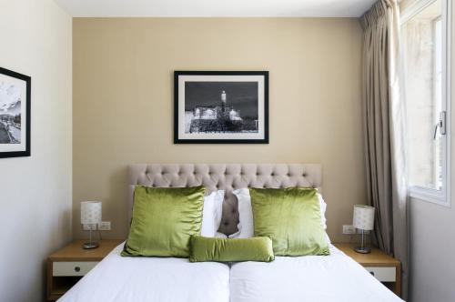 Economy Double or Twin Room image 4