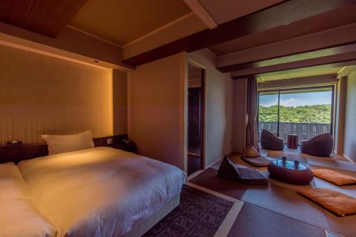 Twin Room with Tatami Area