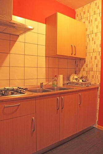 Stonehouse 4