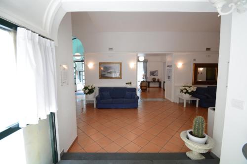 Panorama Palace Hotel – Meta, CO