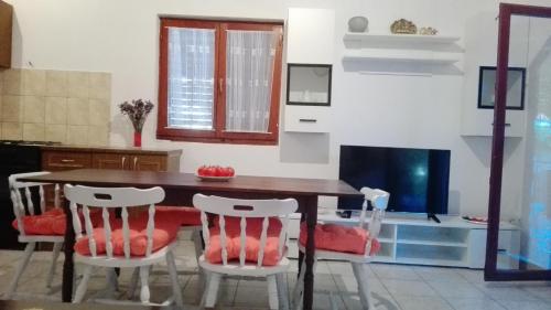  Apartments Angela in Biograd na Moru