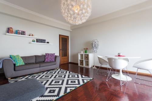  Feels Like Home Oeiras Sea View Apartment, Unterkunft in Cruz Quebrada
