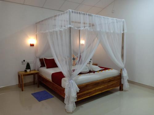 Deluxe Double Room image 7