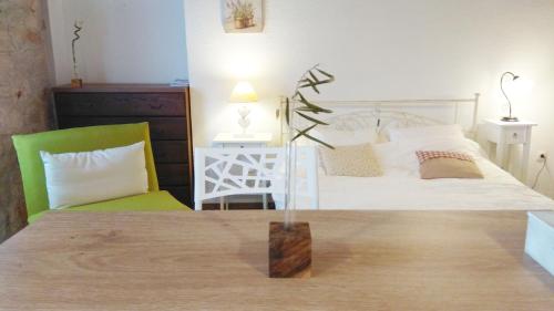 Romantic studios 4